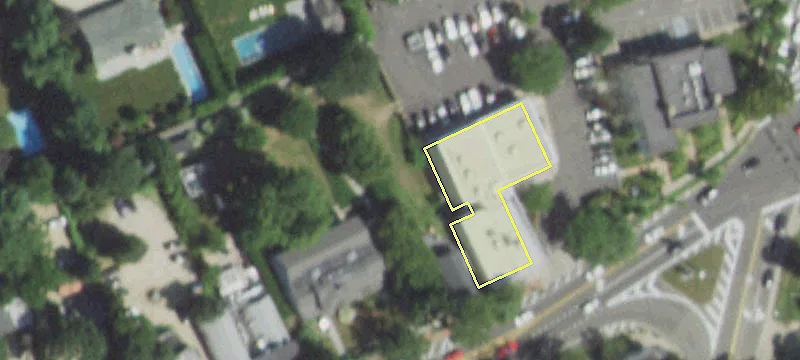 2486 Montauk Hwy