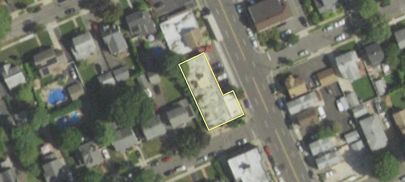 355 Willis Ave
