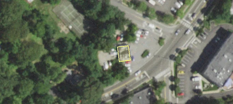 1011 Ft Salonga Rd