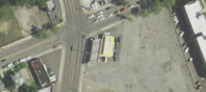 196 Henry St