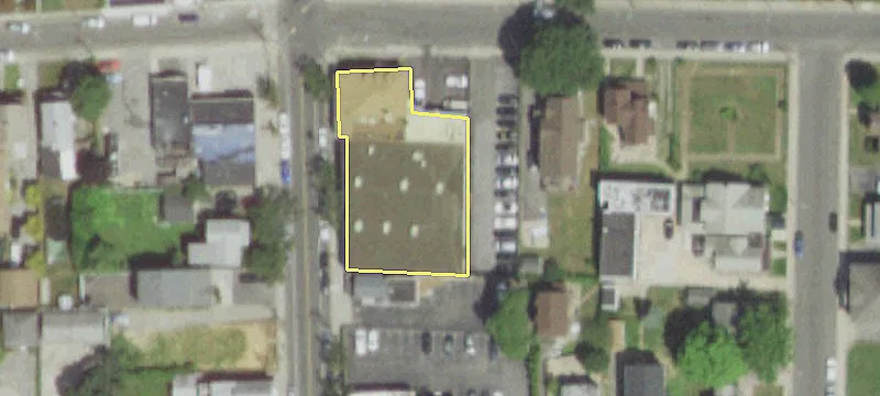 168 Doughty Blvd