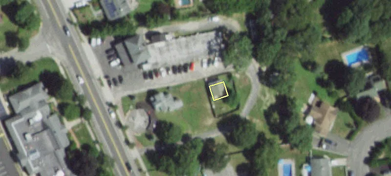 55 Ponquogue Ave