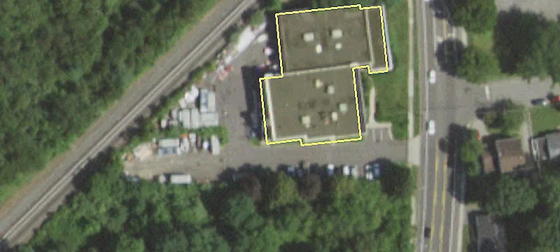 403 Oakwood Rd