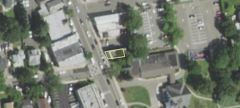 100 Plandome Rd