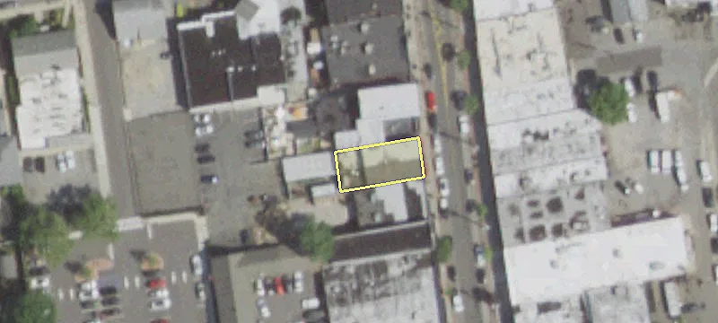 300 Main St