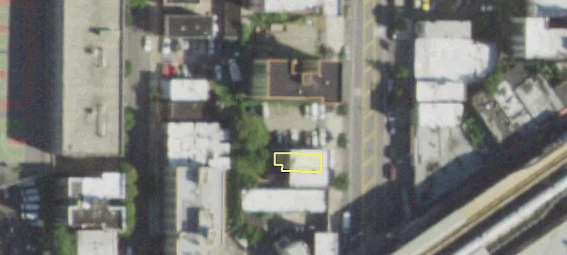 979 Intervale Ave