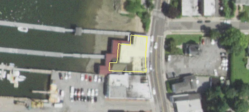 395 Main St