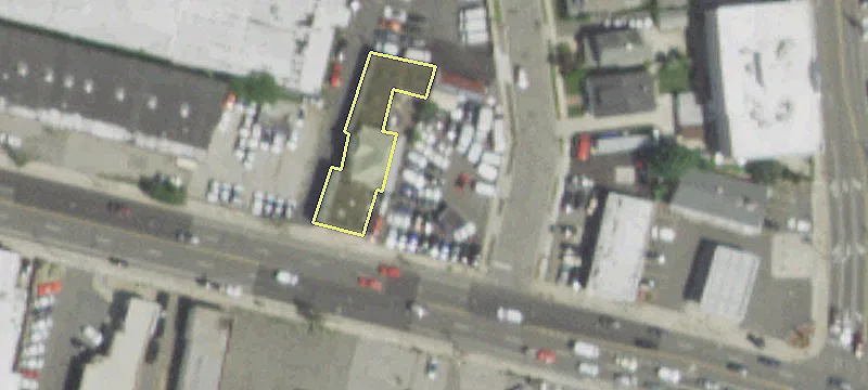 327 Merrick Rd