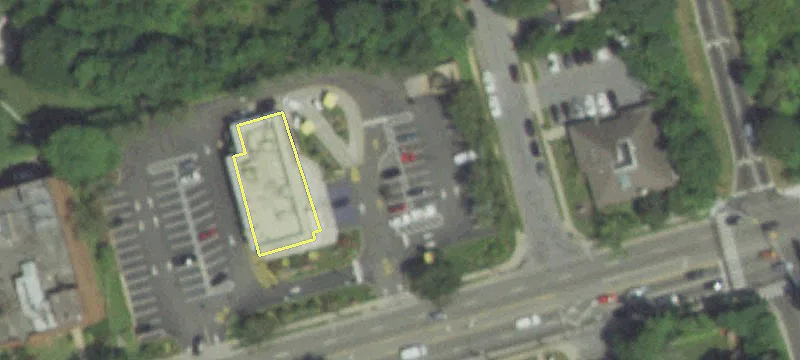 818 Old Country Rd