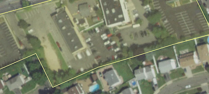 645 Old Country Rd