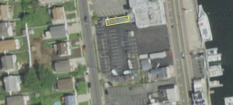 160 Woodcleft Ave
