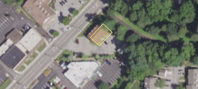1870 Main St