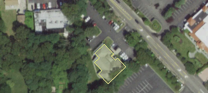 900 Main St