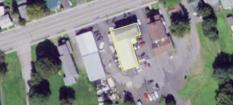 2568 Main St