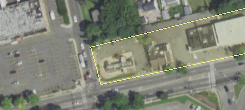 618 Old Country Rd