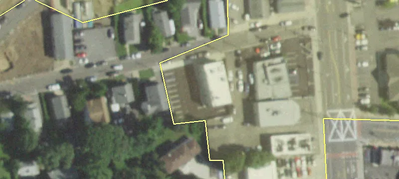 23 Willis Ave