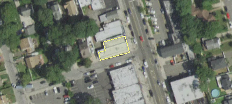 389 Merrick Ave