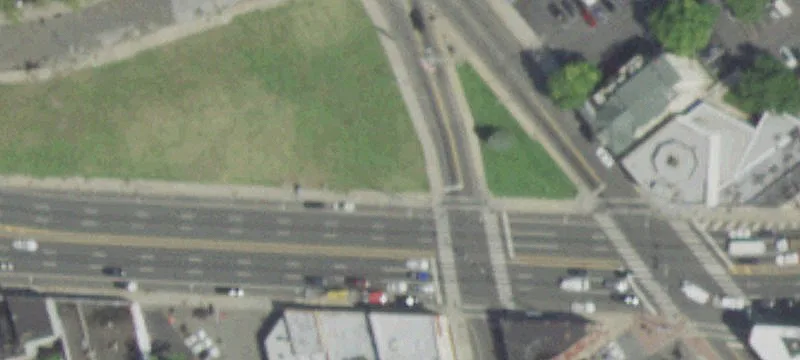 193 Sunrise Hwy
