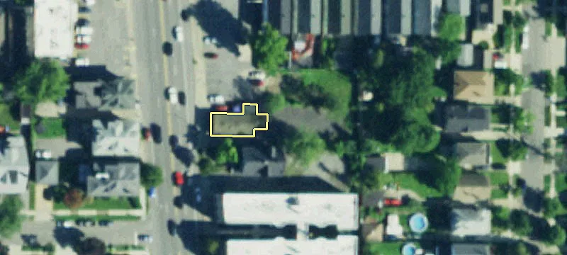 2455 Delaware Ave