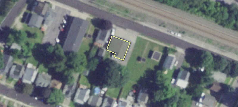 218 Maple Ave