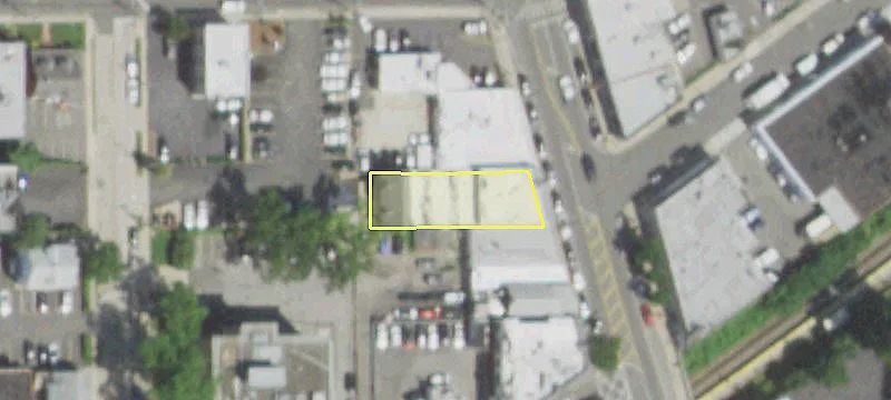 351-355 Plandome Rd