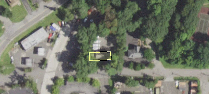 55 Woodside Ave