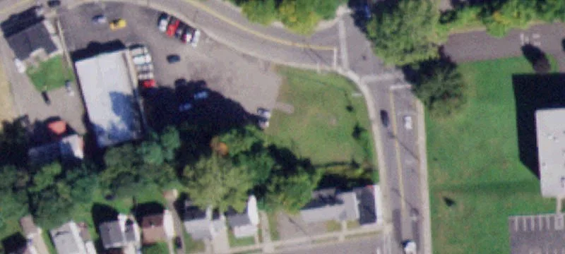 121 Frnt St