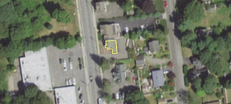275 Lk Ave