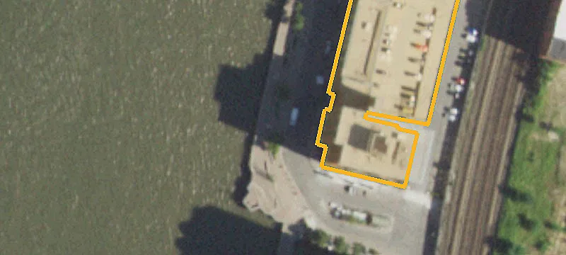 100 Main St
