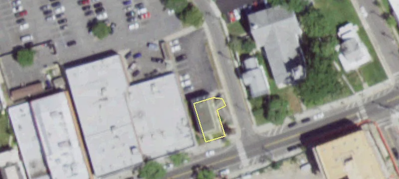 140 Main St