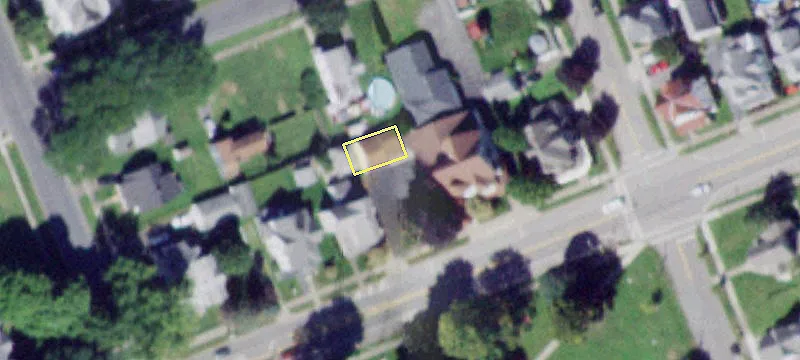 210 4th St