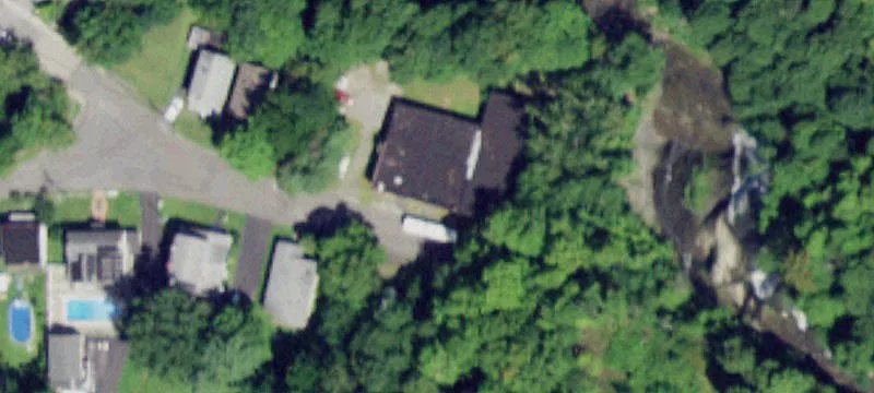 35 Ring St