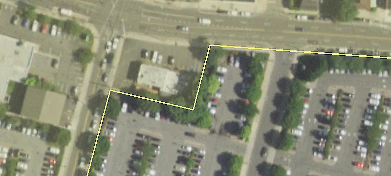 600 Merrick Rd