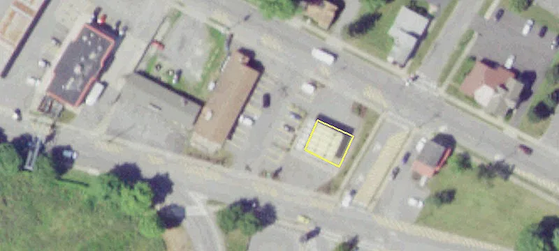 17 Auert Ave