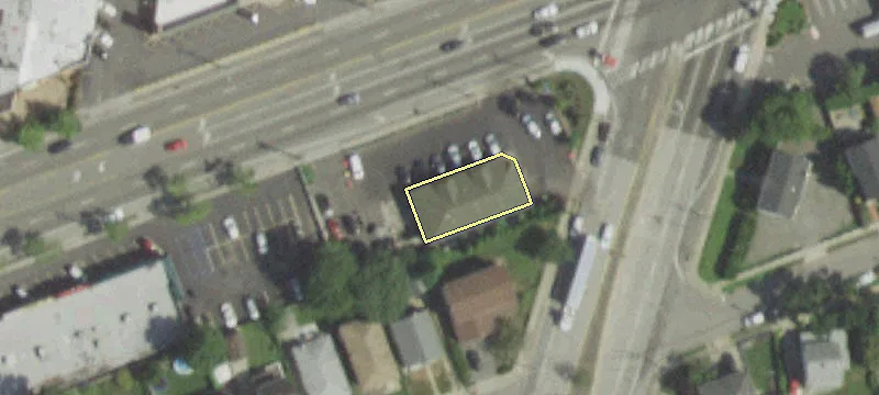 225 Old Country Rd