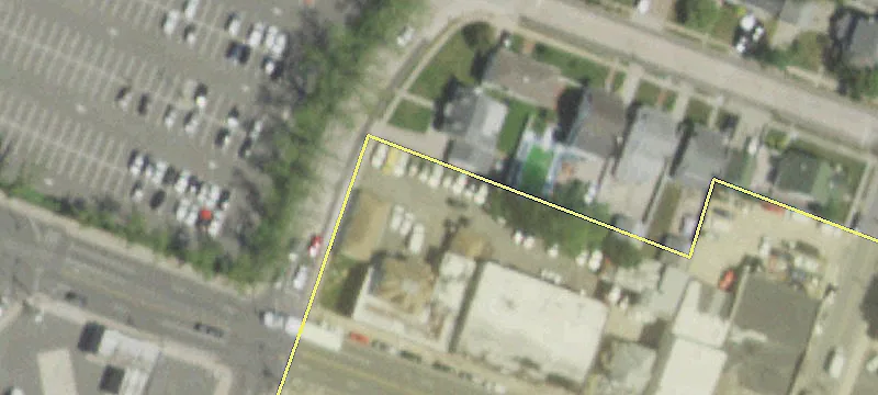 65 Merrick Rd