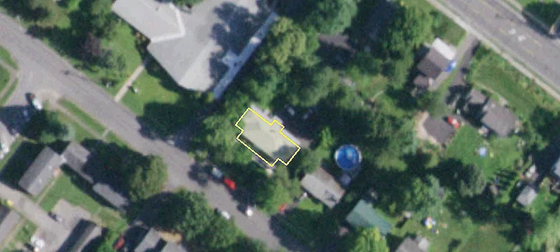 2215 Eastern Pkwy