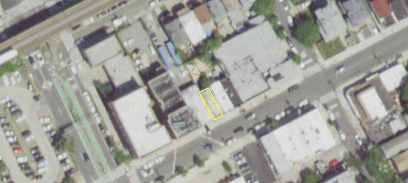 9216 Rockaway Bch Blvd