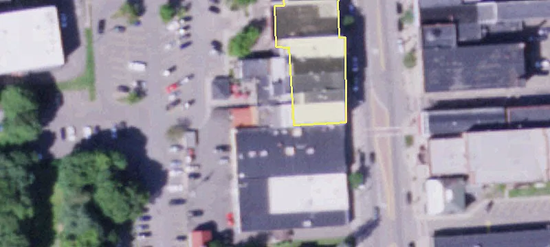 32 Broad St