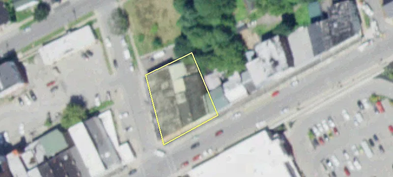 556 Main St