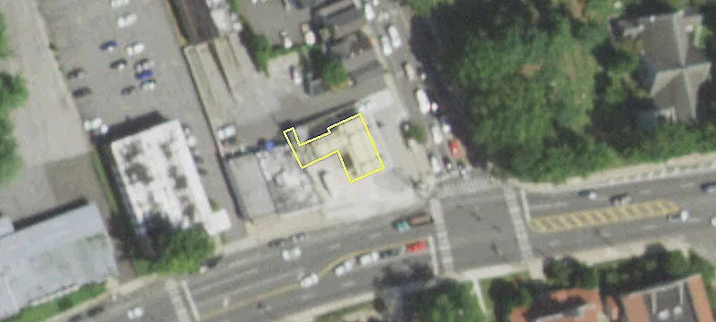1305 Northern Blvd