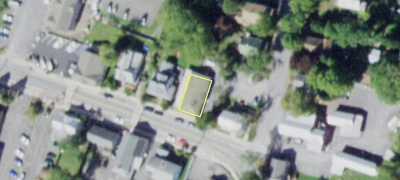 124 Main St
