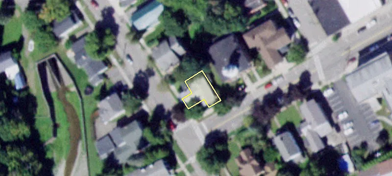 412 Main St