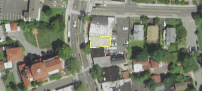 597-599 Middle Nck Rd