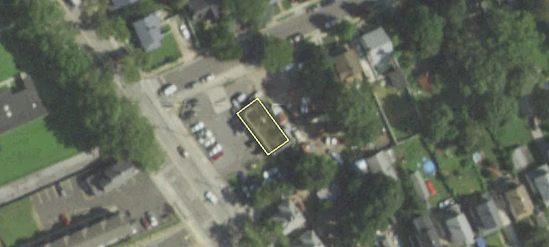 126 Henry St