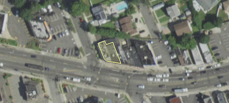 190 Merrick Rd, Unit 196