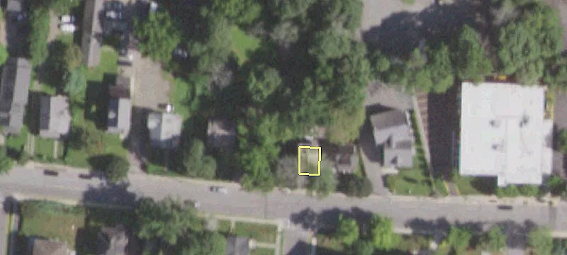 49 Moore Ave