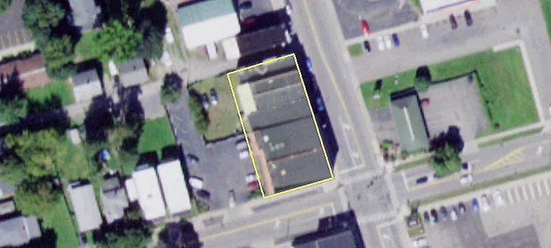 122 Main St