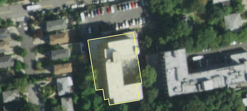 110 Henderson Ave