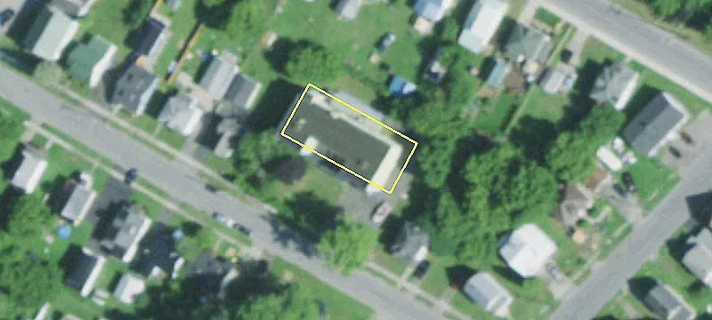 10 Woodlawn Ave
